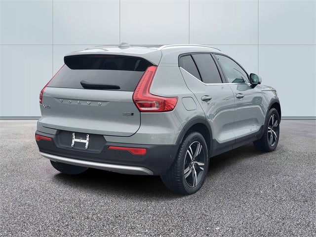 2025 Volvo XC40 B5 Core