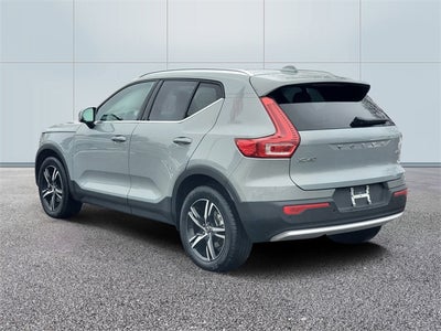 2025 Volvo XC40 B5 Core