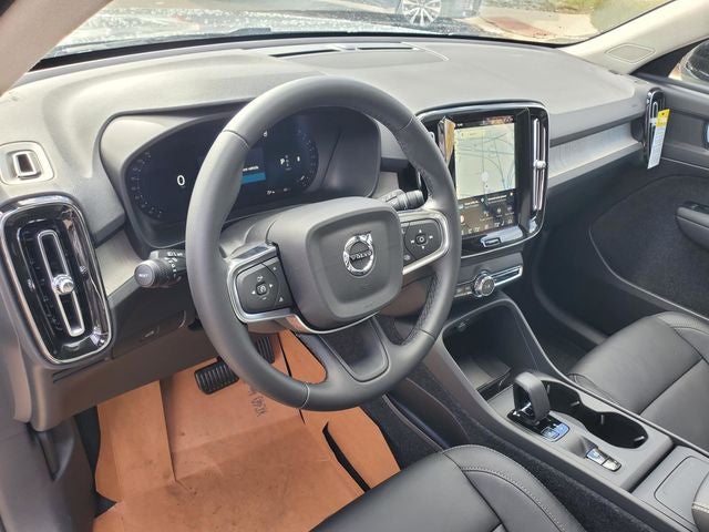 2026 Volvo XC40 B5 Core