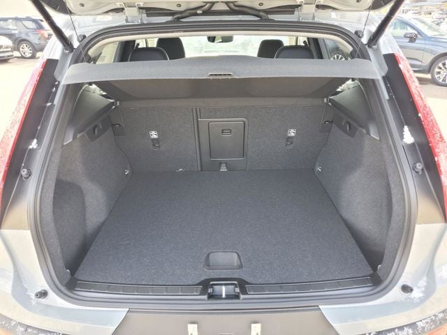 2026 Volvo XC40 B5 Core
