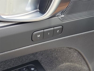 2026 Volvo XC40 B5 Core