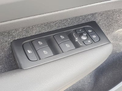 2026 Volvo XC40 B5 Core