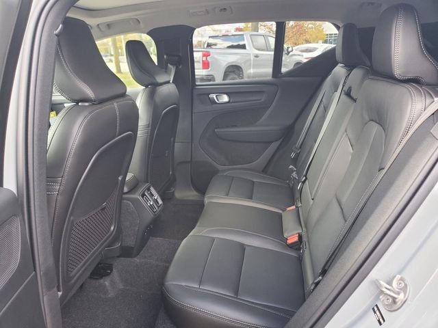 2026 Volvo XC40 B5 Core