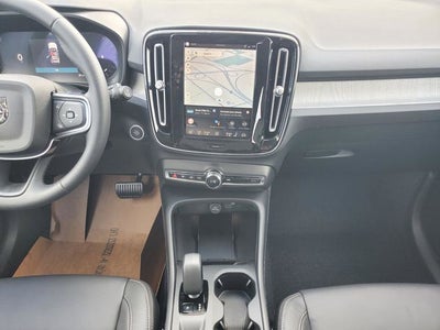 2026 Volvo XC40 B5 Core