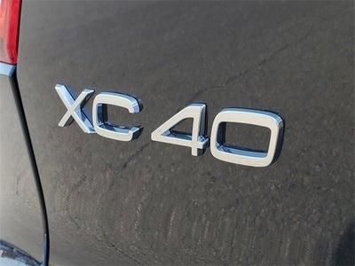 2024 Volvo XC40 B5 Plus Dark Theme