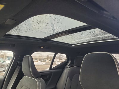 2024 Volvo XC40 Ultimate