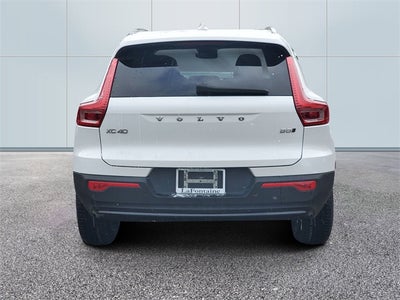 2024 Volvo XC40 Ultimate