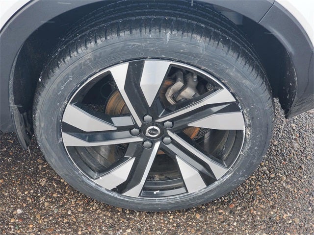 2024 Volvo XC40 Ultimate