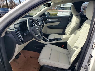 2026 Volvo XC40 B5 Ultra