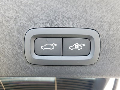 2026 Volvo XC40 B5 Ultra