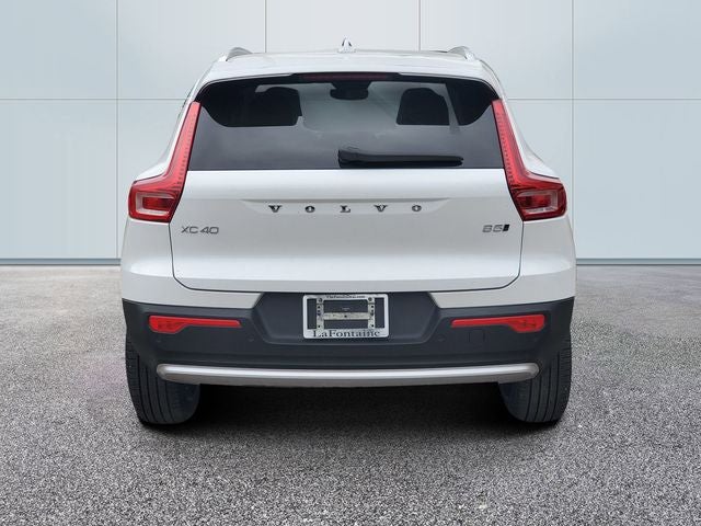 2023 Volvo XC40 B5 Plus Bright Theme
