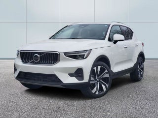 2023 Volvo XC40 B5 Plus Bright Theme