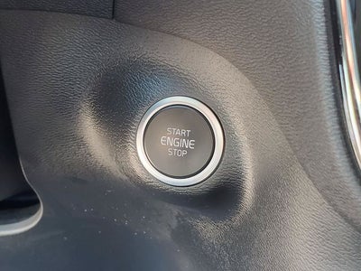 2023 Volvo XC40 B5 Plus Dark Theme