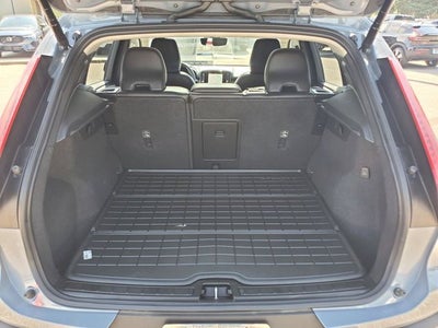 2023 Volvo XC40 B5 Plus Dark Theme