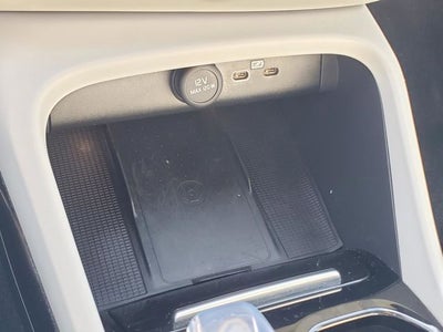 2023 Volvo XC40 B5 Plus Dark Theme