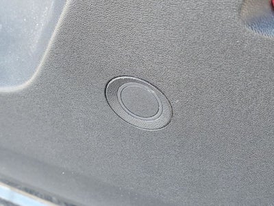 2023 Volvo XC40 B5 Plus Dark Theme