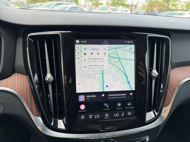2025 Volvo V60 Cross Country B5 Plus
