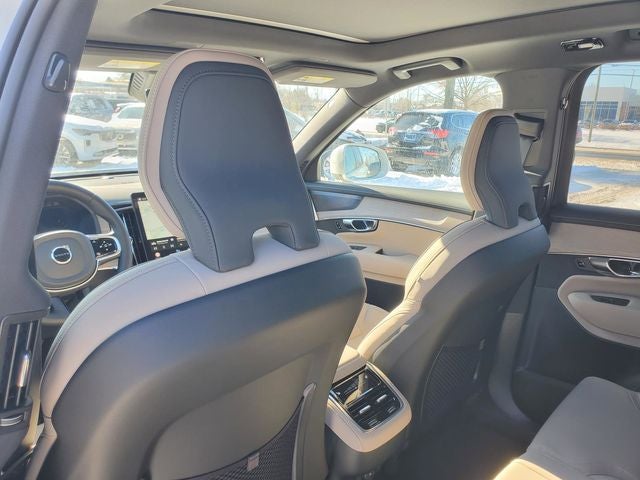 2026 Volvo XC90 B5 Plus