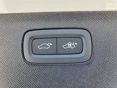 2026 Volvo XC90 B5 Plus