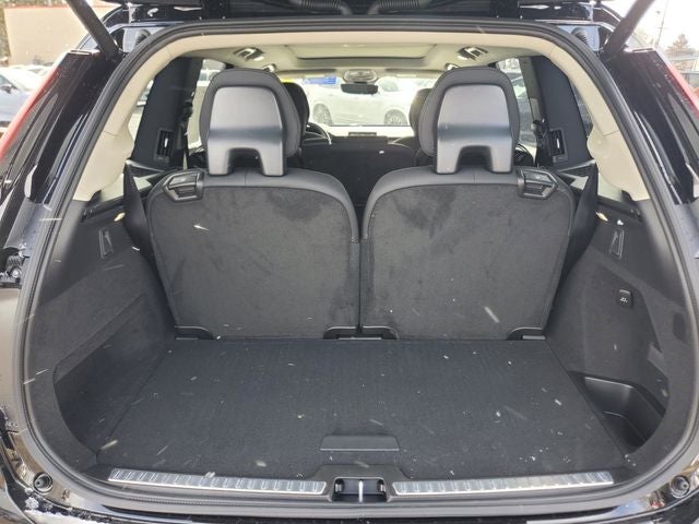 2026 Volvo XC90 B5 Plus