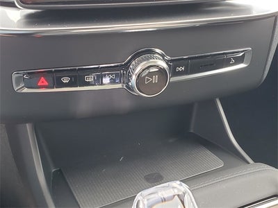 2026 Volvo XC90 B5 Core