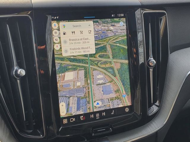 2025 Volvo XC60 B5 Plus