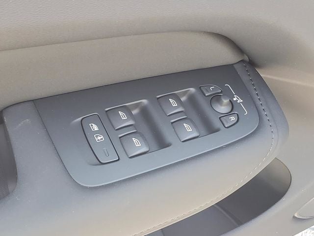 2026 Volvo XC60 Ultra - Photo 12