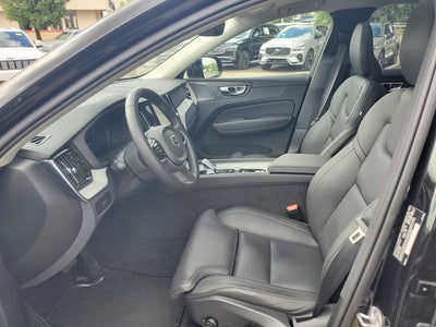 2025 Volvo XC60 B5 Ultra