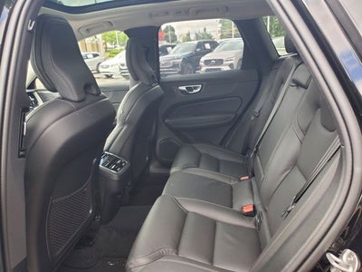 2025 Volvo XC60 B5 Ultra