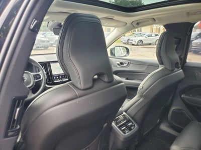2025 Volvo XC60 B5 Ultra