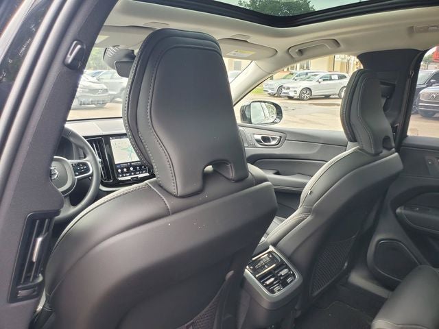 2025 Volvo XC60 B5 Ultra