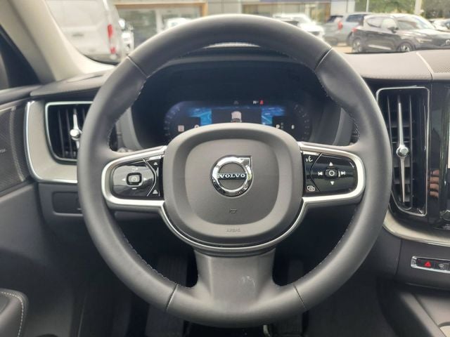 2025 Volvo XC60 B5 Ultra