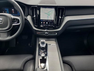 2025 Volvo XC60 B5 Ultra