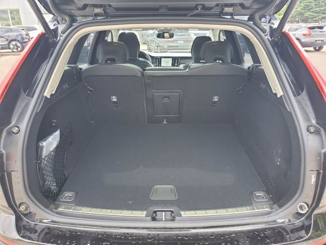 2025 Volvo XC60 B5 Ultra