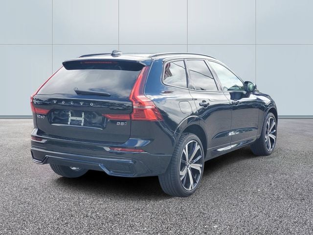 2025 Volvo XC60 B5 Ultra