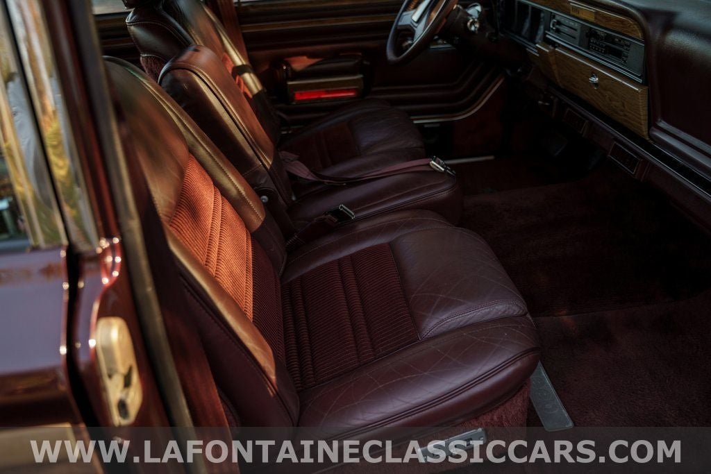 1991 Jeep Grand Wagoneer Base