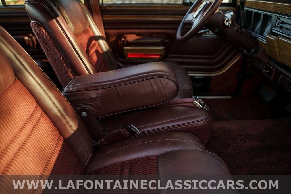 1991 Jeep Grand Wagoneer Base