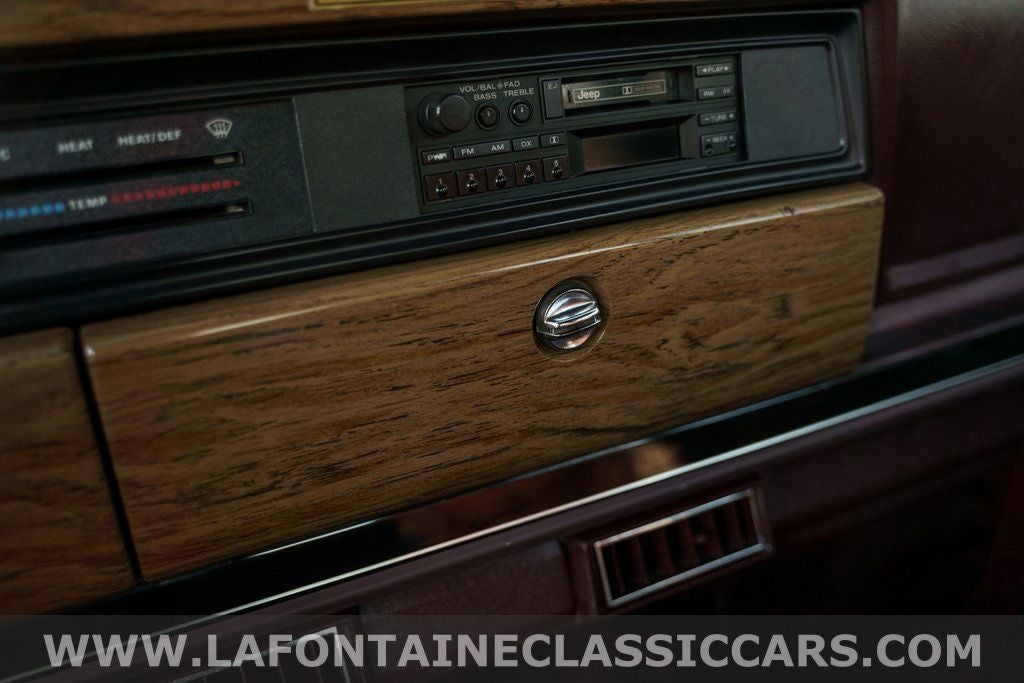 1991 Jeep Grand Wagoneer Base
