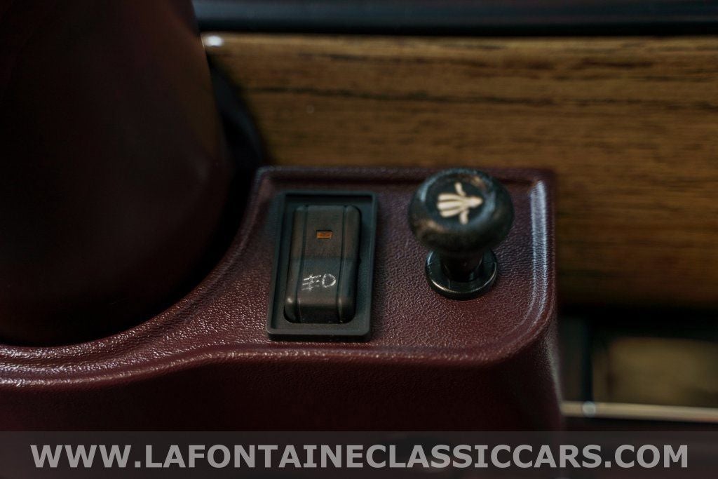 1991 Jeep Grand Wagoneer Base