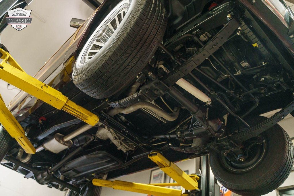 1991 Jeep Grand Wagoneer Base