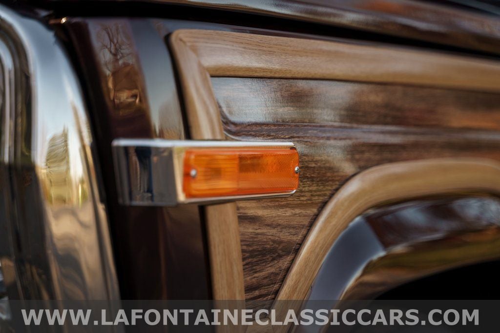 1991 Jeep Grand Wagoneer Base