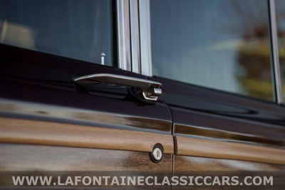 1991 Jeep Grand Wagoneer Base