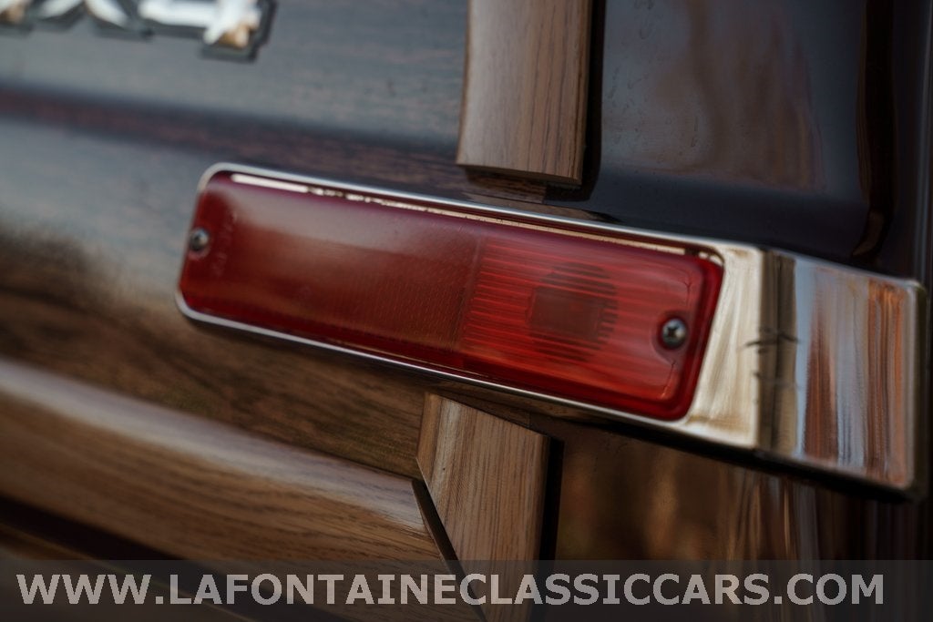 1991 Jeep Grand Wagoneer Base