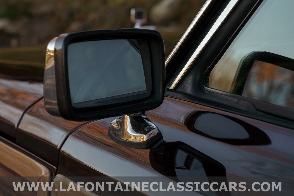 1991 Jeep Grand Wagoneer Base