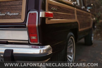 1991 Jeep Grand Wagoneer Base