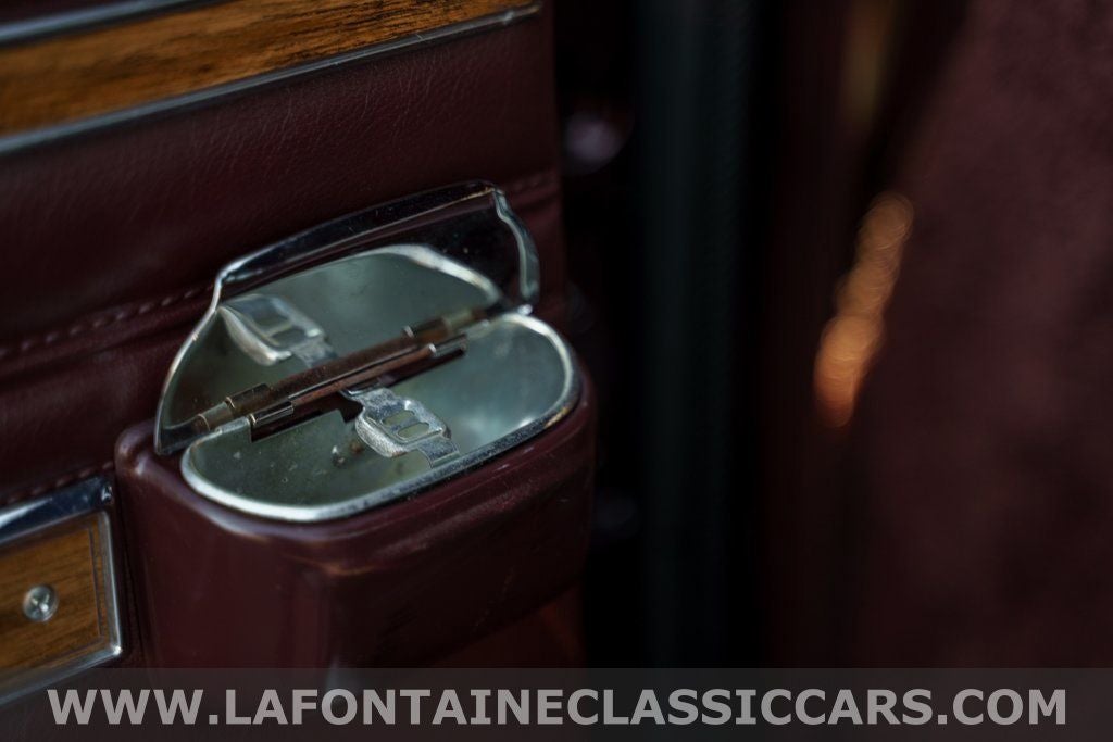 1991 Jeep Grand Wagoneer Base