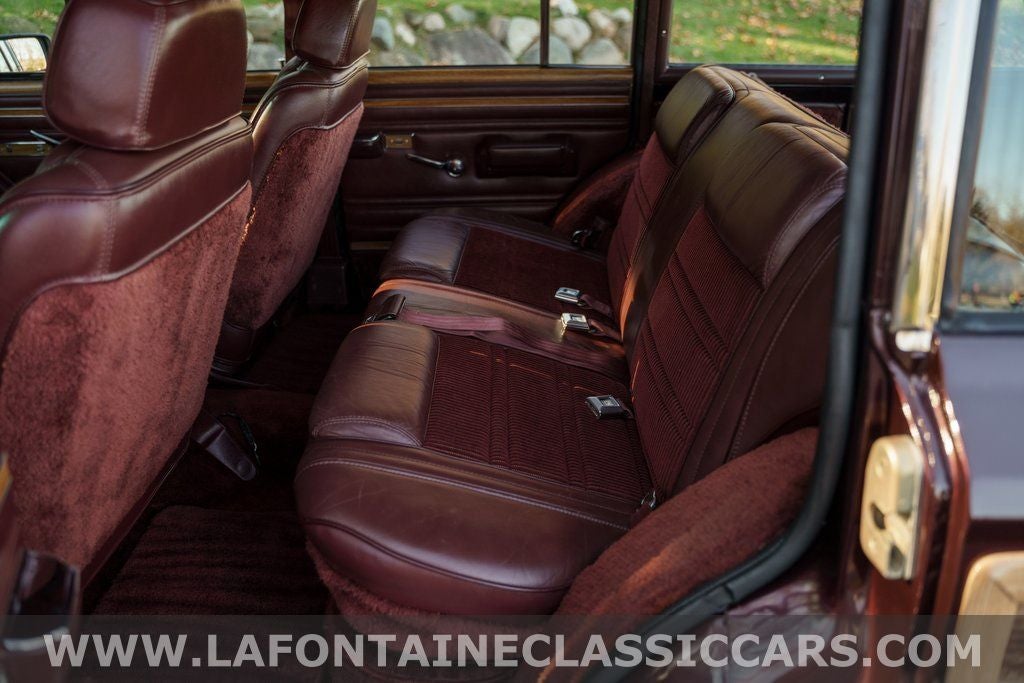 1991 Jeep Grand Wagoneer Base