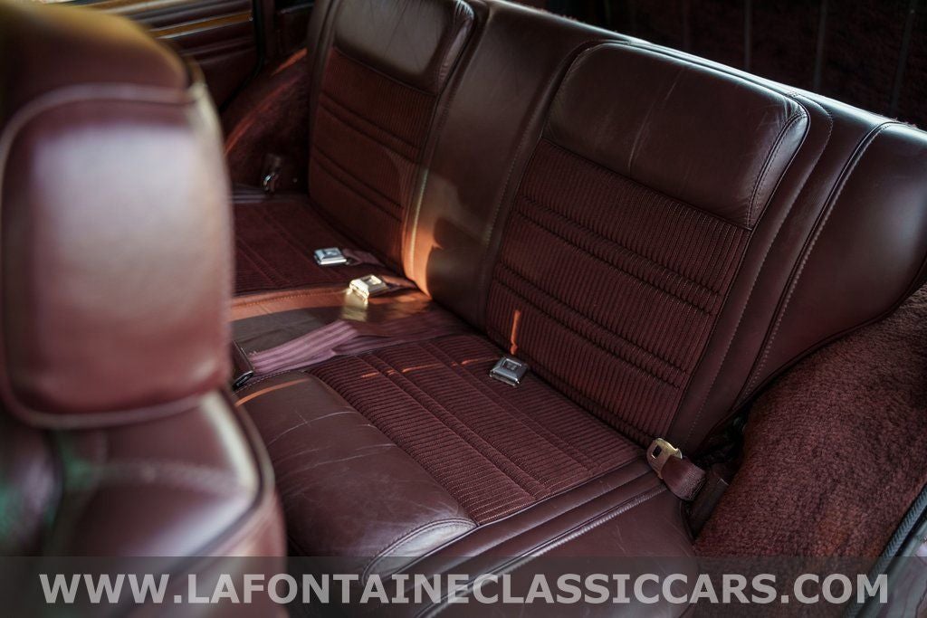 1991 Jeep Grand Wagoneer Base