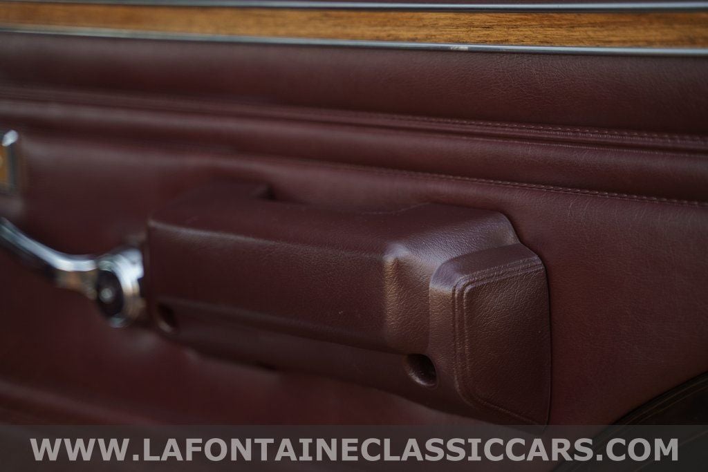 1991 Jeep Grand Wagoneer Base