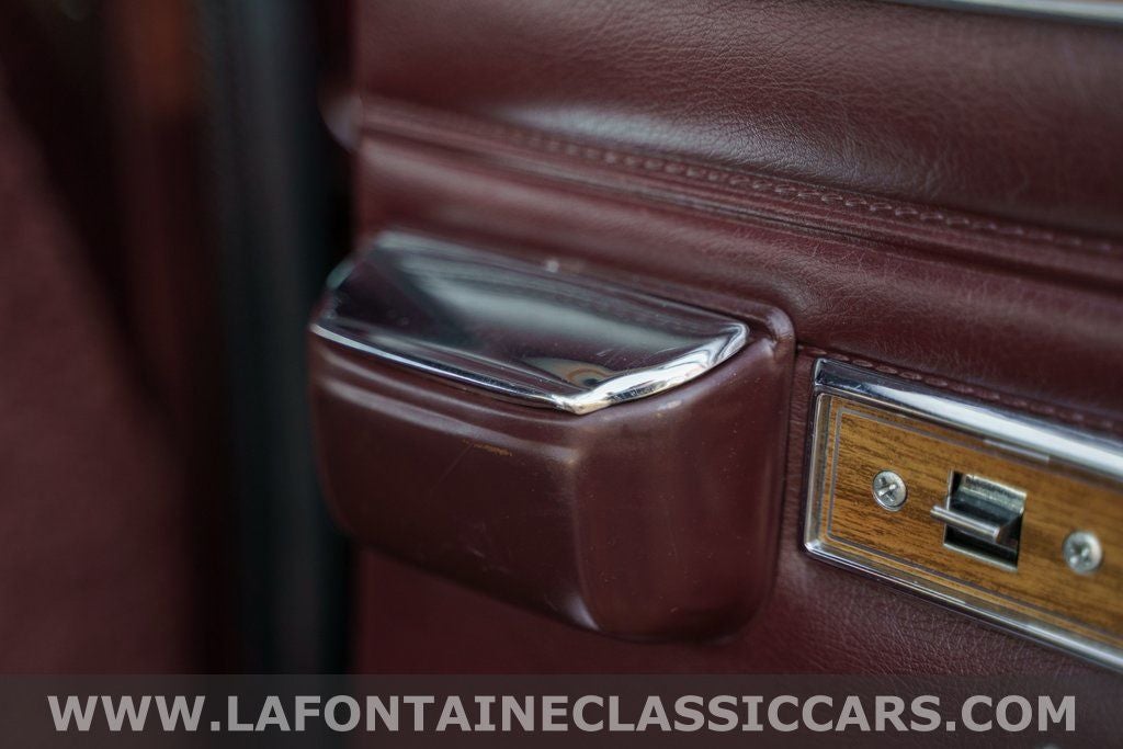 1991 Jeep Grand Wagoneer Base